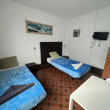 Eucalipto Guesthouse *