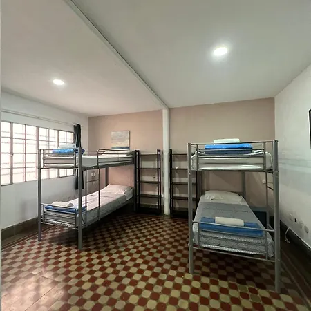 Eucalipto Guesthouse Albergue